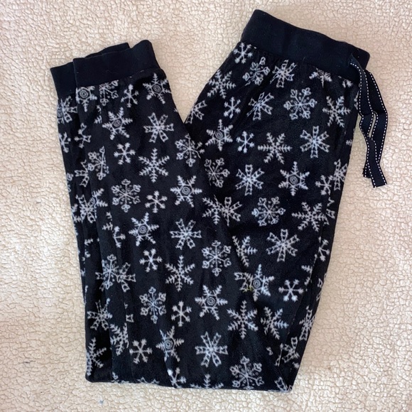 Fleece Lounge/Pajama Set - Picture 2 of 9